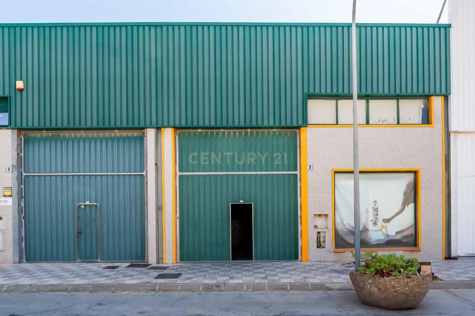 Local comercial en venda a CL MANUEL ENRIQUEZ 5CAMPILLOS (MÁLAGA) 3 y 5
