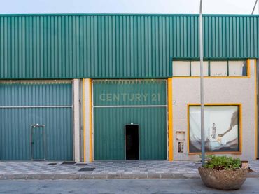 Local comercial en venda a CL MANUEL ENRIQUEZ 5CAMPILLOS (MÁLAGA) 3 y 5