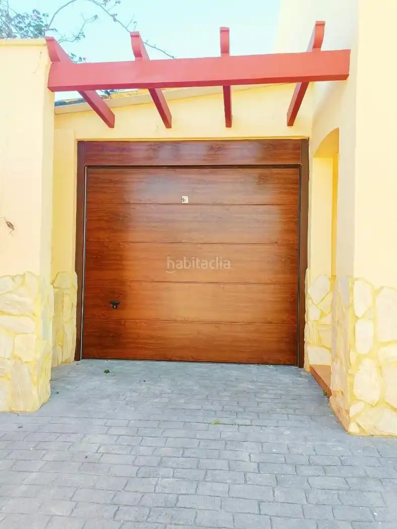 House with pool to rent in Avenida Suecia 56, imagen 11