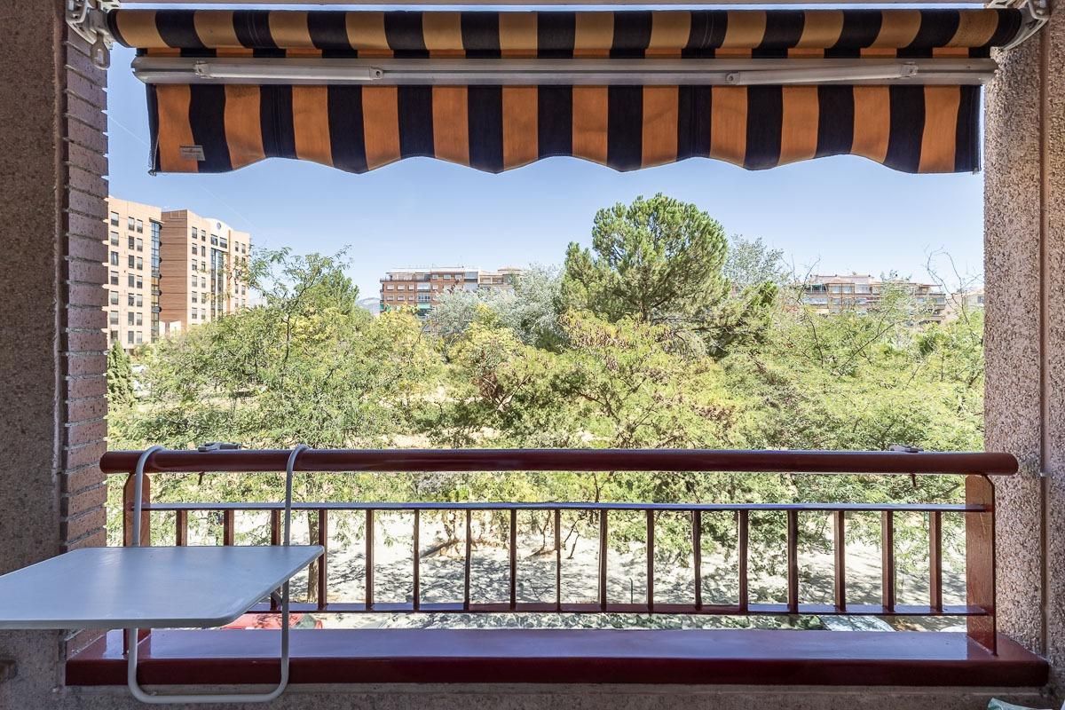 Terrassa de Pis en venda en  Granada Capital amb Calefacció, Terrassa i Balcó