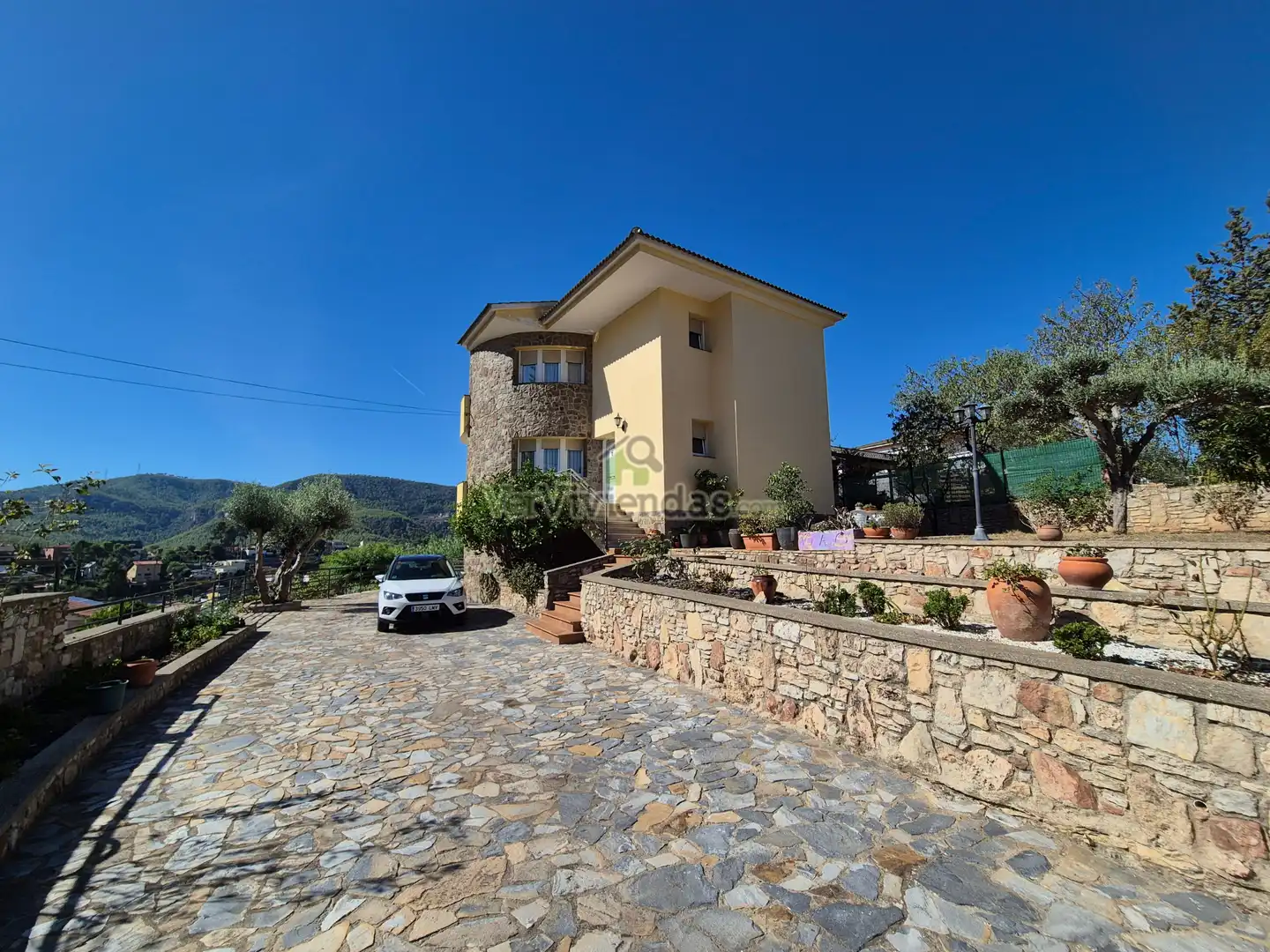 Casa amb terrassa en venda a Vallirana, imagen 2