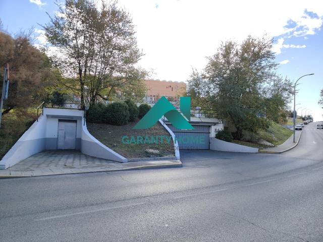 Garaje en Venta en La Espinilla - Parque Blanco