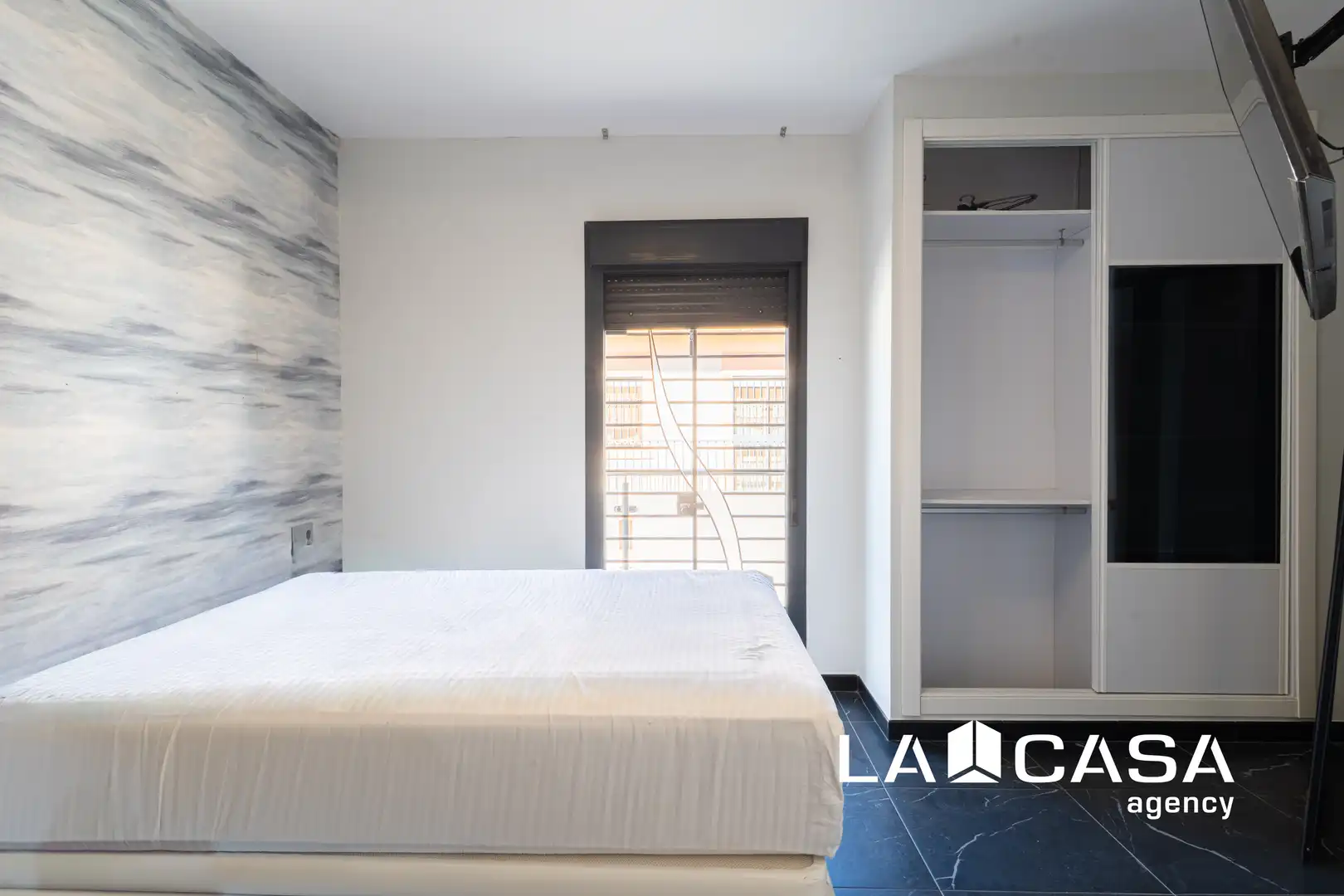 Bedroom of Houses for sale in Dos Hermanas  with Air Conditioner, Terrace and Storage room