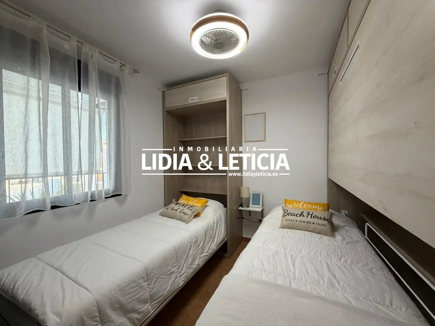 Schlafzimmer von Dachboden zum Verkauf in Zahara de los Atunes mit Privatgarten, Terrasse und Abstellraum