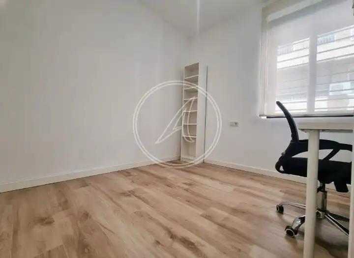 Piso con ascensor en venta en Avenida Condes de Soto Ameno, imagen 23