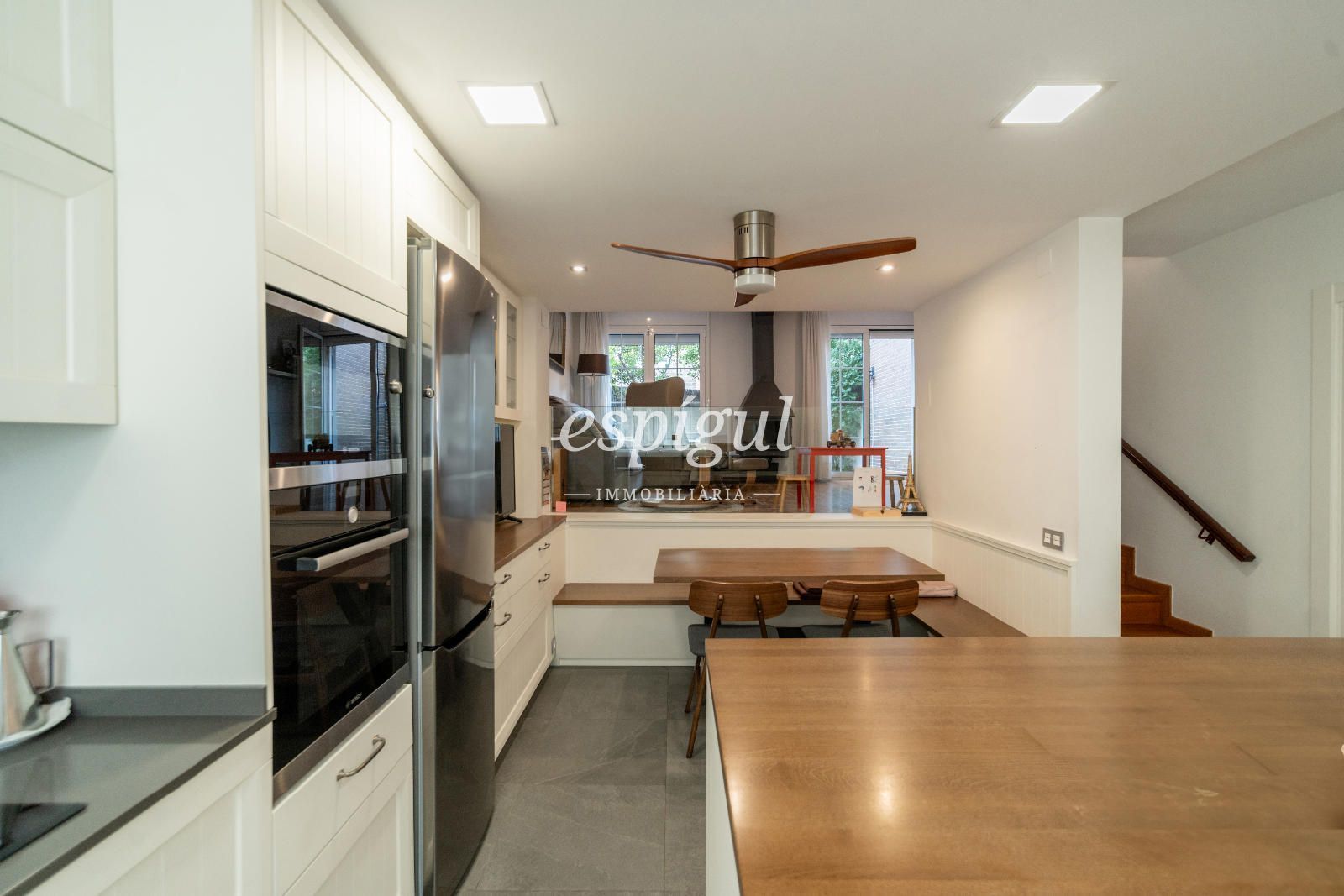 Kitchen of Single-family semi-detached for sale in Sant Cugat del Vallès  with Air Conditioner, Heating and Private garden