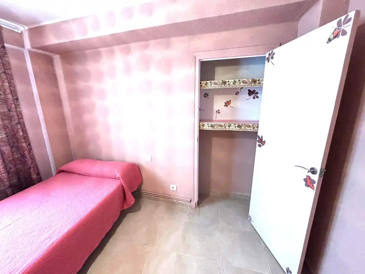 Habitación de Piso en venta en Zaragoza con Calefacción y Amueblado