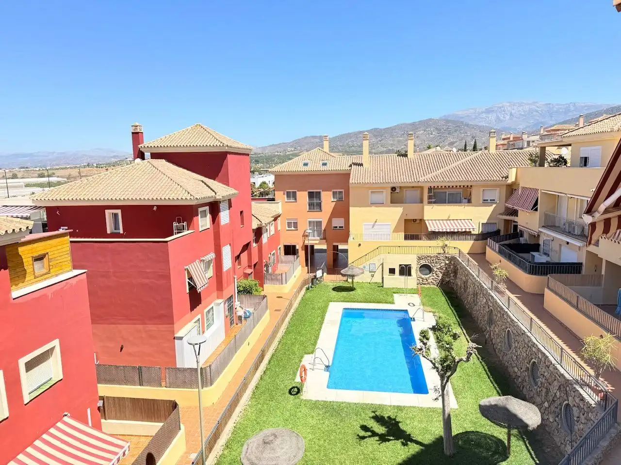 Exterior view of Attic for sale in Vélez-Málaga  with Air Conditioner, Heating and Terrace