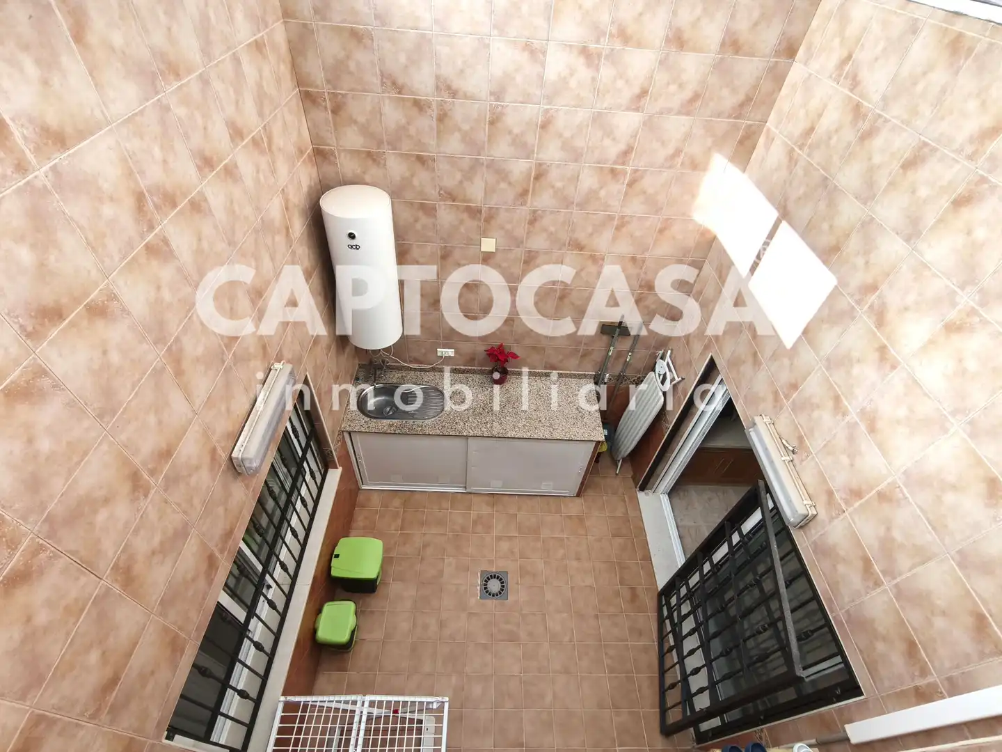 Cuina de Casa adosada en venda en Cartagena amb Aire condicionat, Terrassa i Traster
