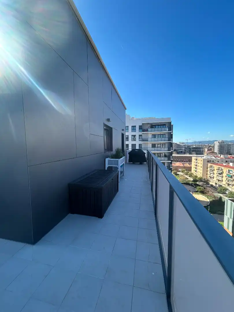 Terrasse von Dachboden zum Verkauf in Barcelona mit Klimaanlage, Heizung und Parkett