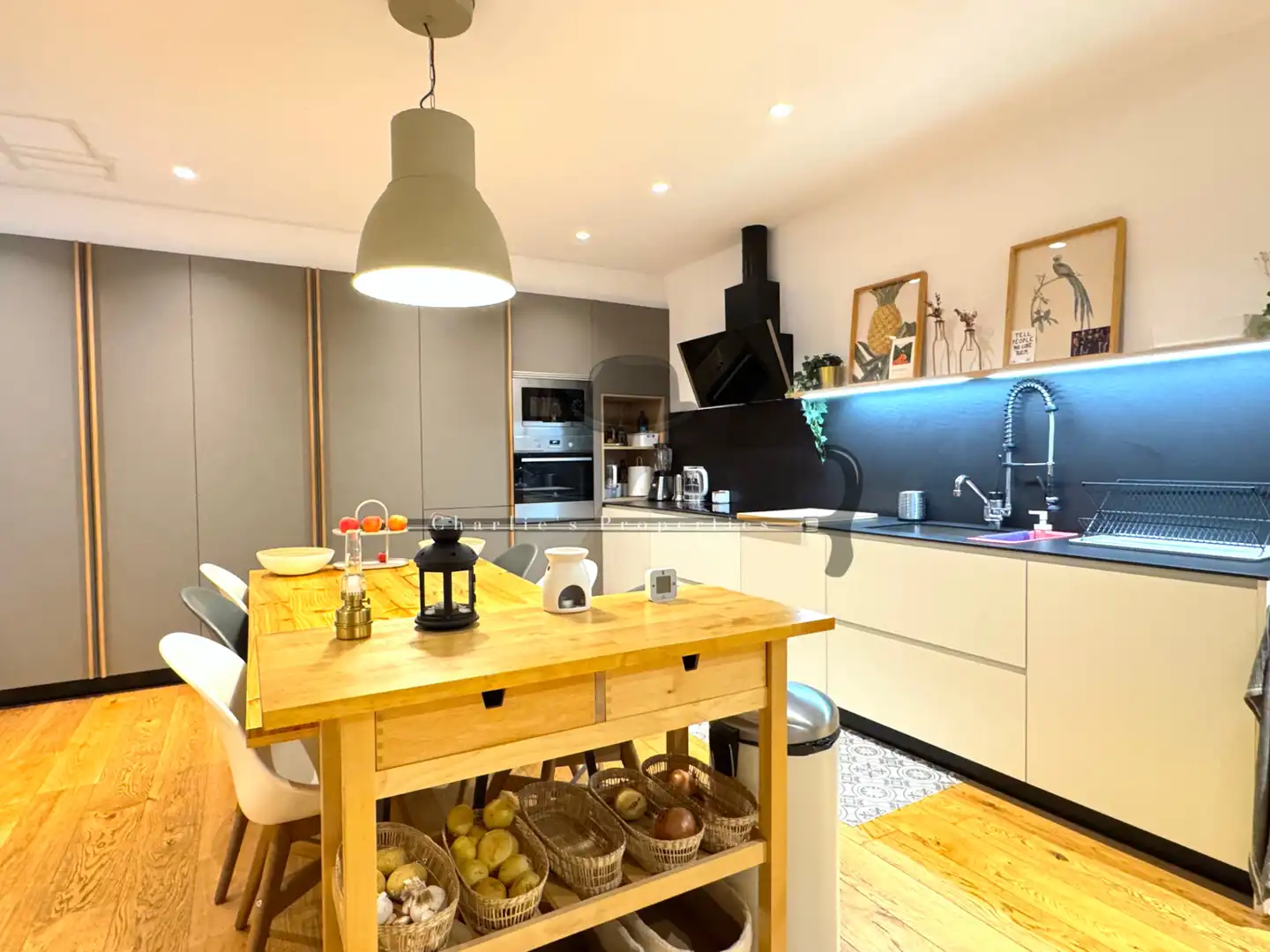 Cuina de Apartament en venda en Barcelona amb Aire condicionat, Calefacció i Parquet