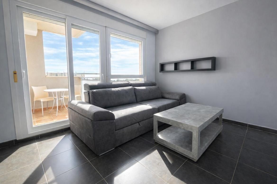 Sala de estar de Ático en venta en Benicarló con Aire acondicionado, Terraza y Amueblado