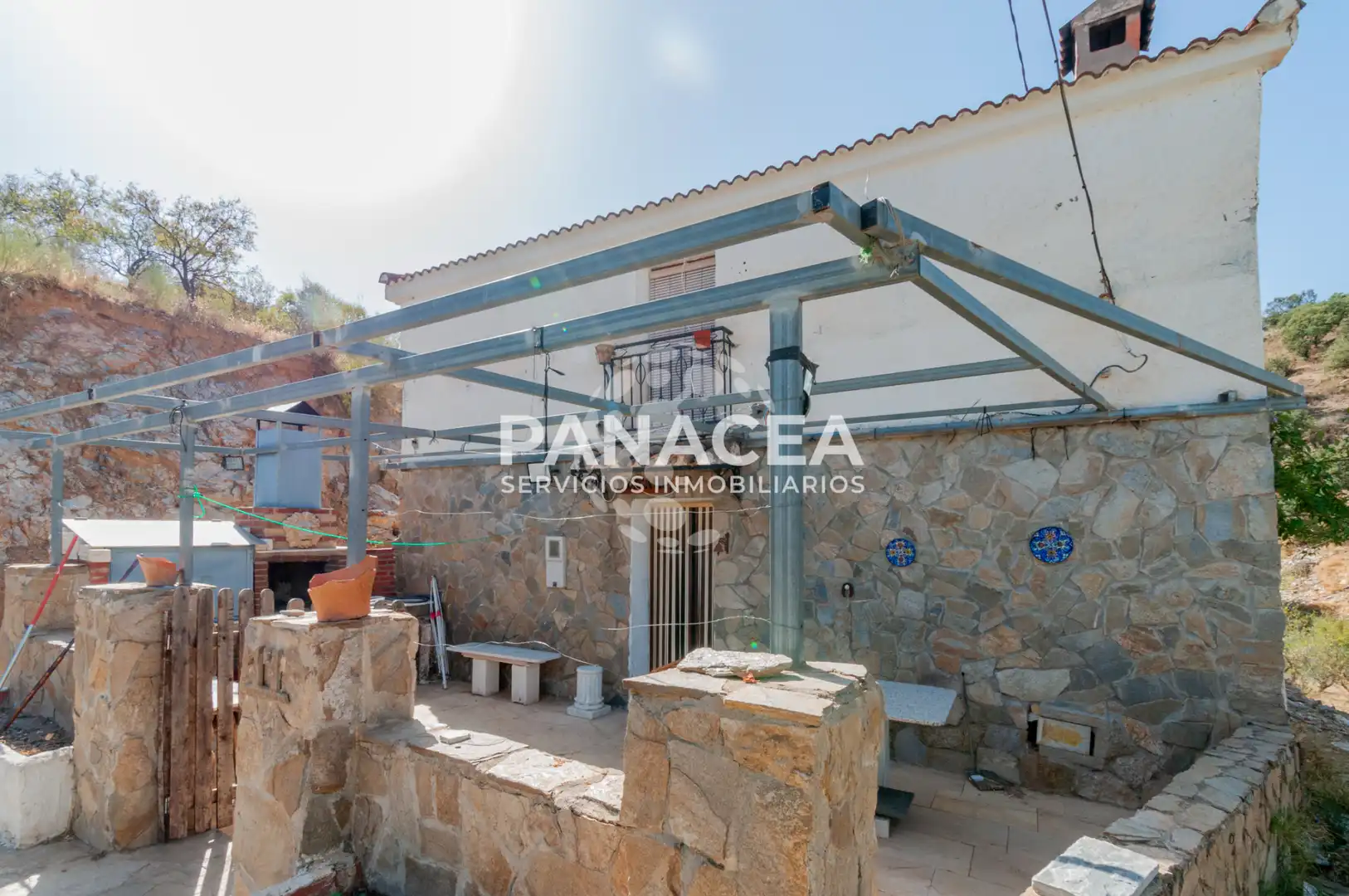 Außenansicht von Haus oder Chalet zum Verkauf in Chercos mit Privatgarten, Möbliert und Ofen
