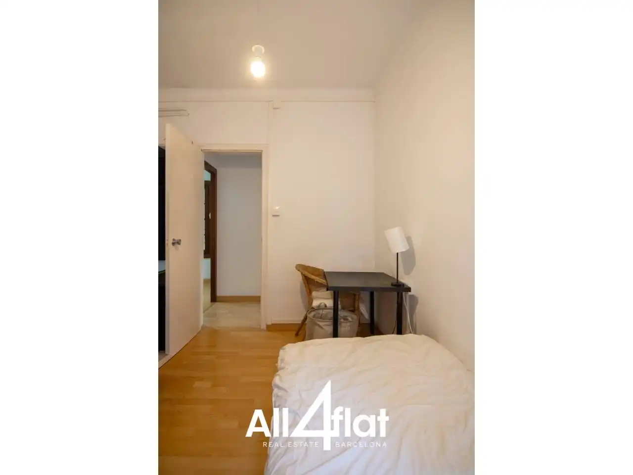 Schlafzimmer von Wohnung zur Miete in Barcelona mit Klimaanlage, Heizung und Parkett