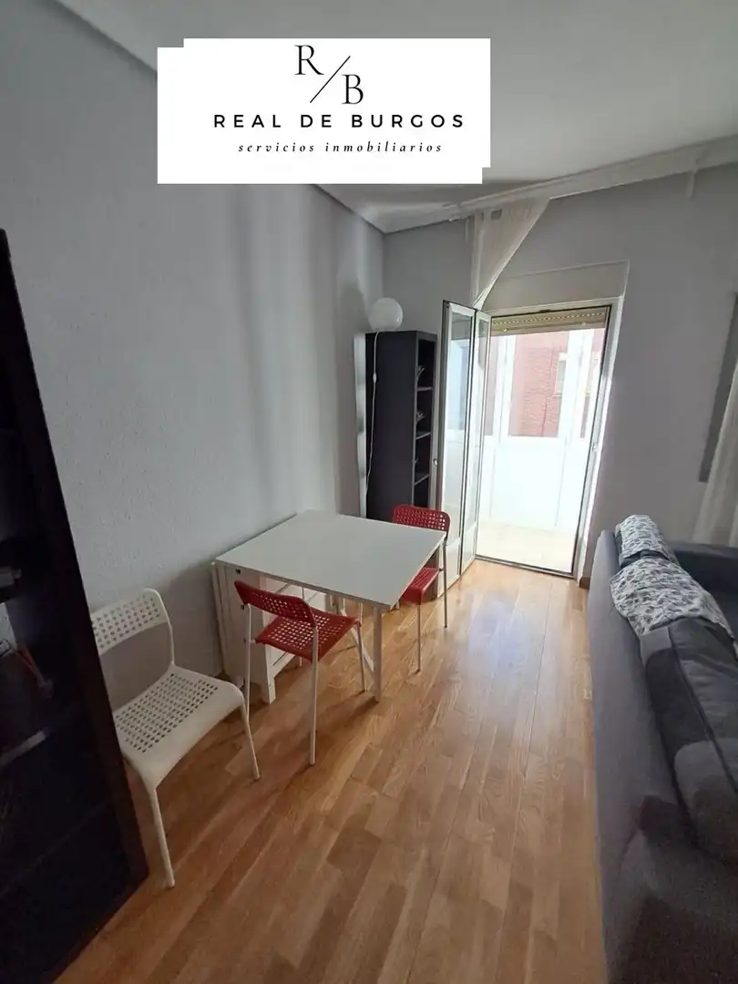 Bedroom of Flat for rent in Valladolid  with Heating, Terrace and Furnished