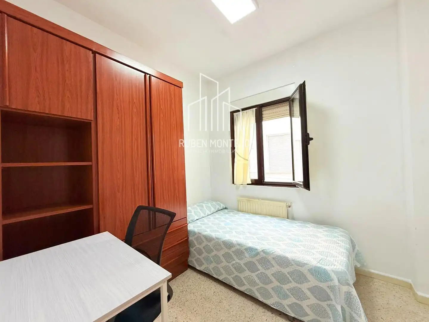 Habitación de Piso de alquiler en Salamanca con Calefacción, Terraza y Amueblado