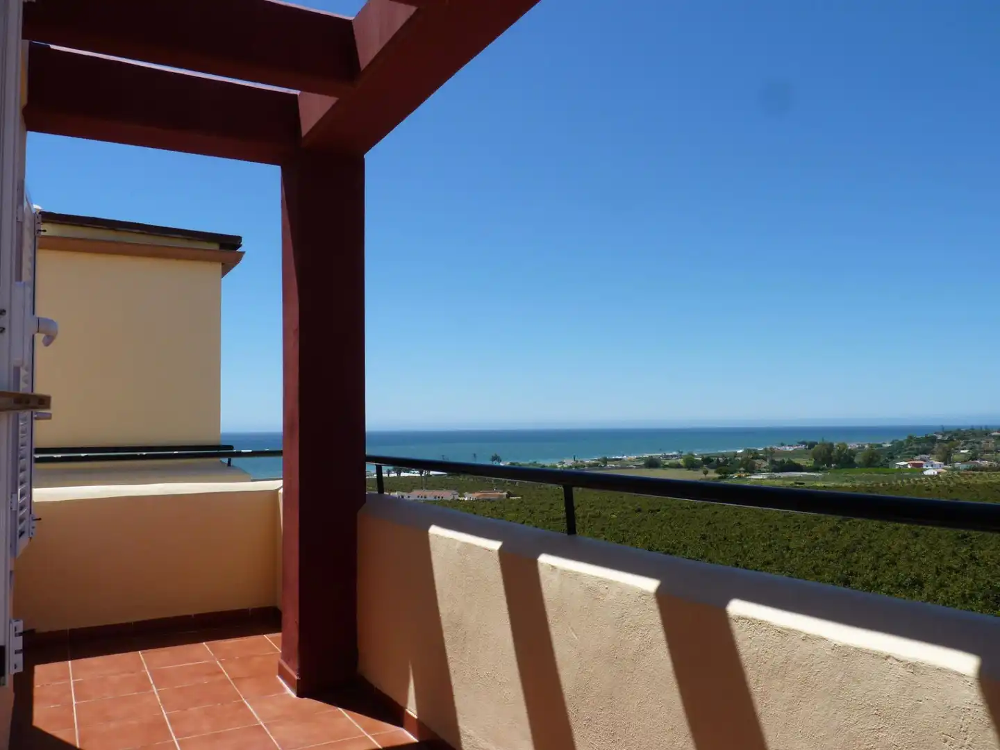 Terrasse von Maisonette zum Verkauf in Vélez-Málaga mit Klimaanlage, Heizung und Privatgarten