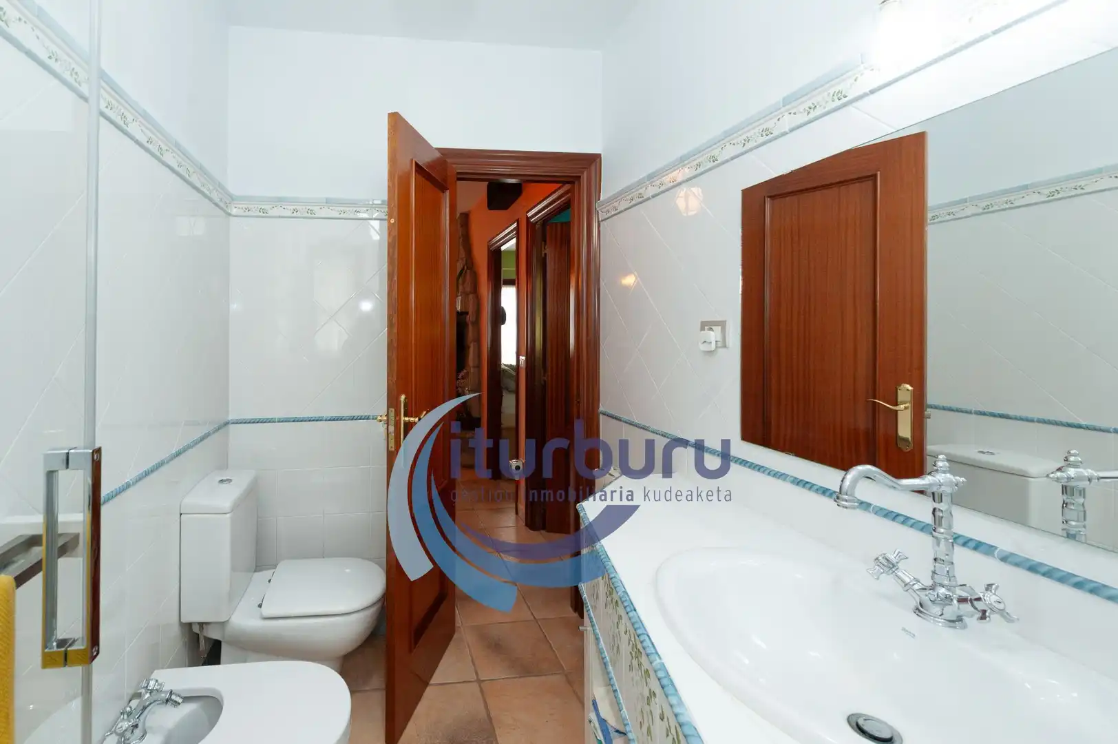 Baño de Casa o chalet en venta en Zamudio con Calefacción, Jardín privado y Terraza
