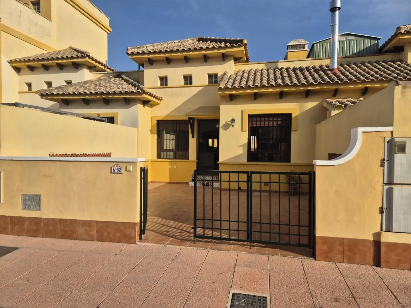 Vista exterior de Casa o xalet en venda en La Unión amb Aire condicionat, Jardí privat i Terrassa