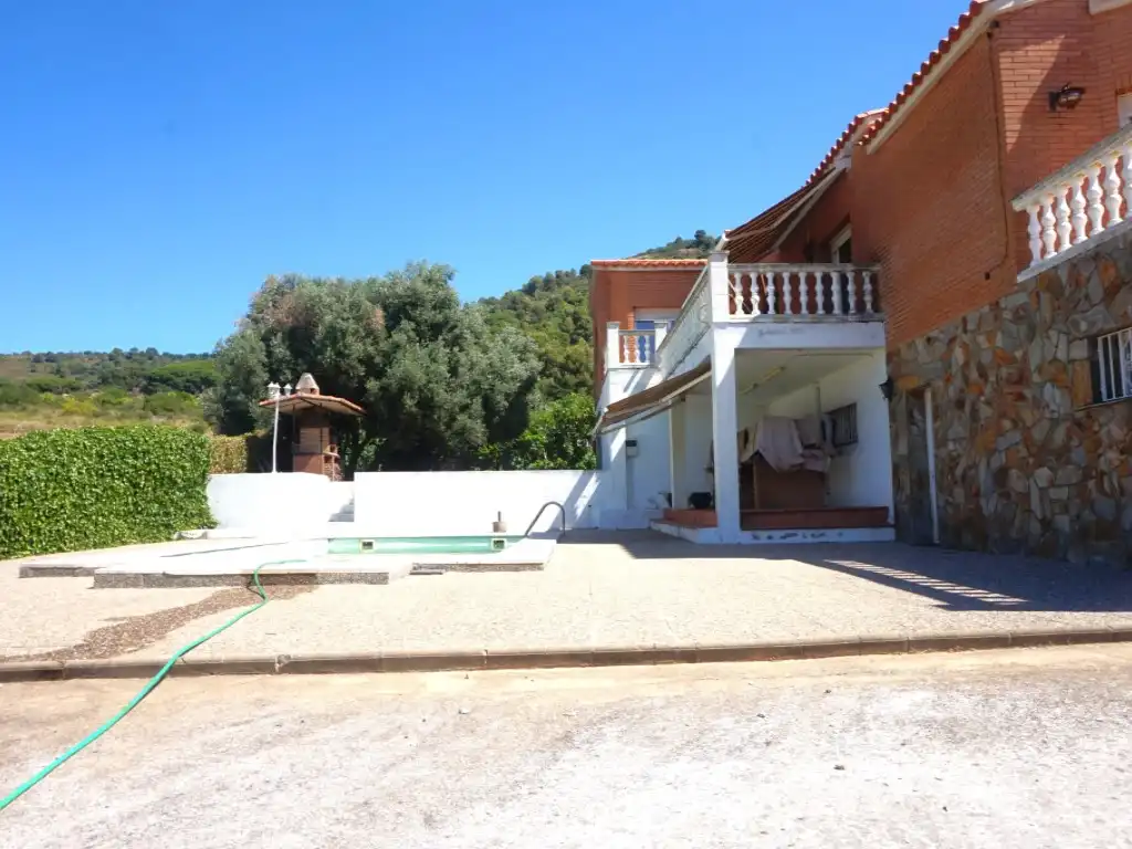 Exterior view of Houses for sale in Pineda de Mar