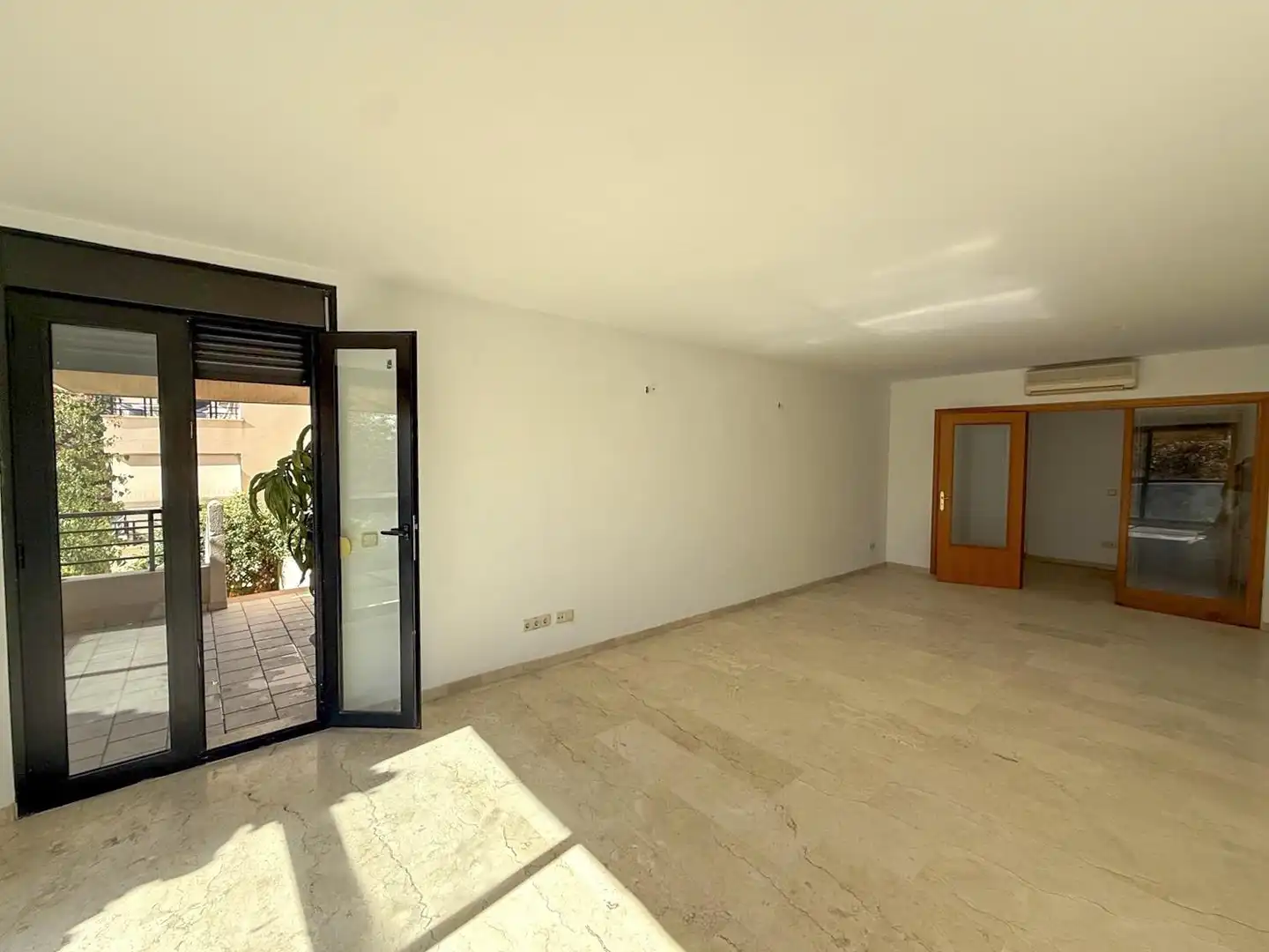 Haus zum Verkauf in  Palma de Mallorca mit Klimaanlage, Heizung und Privatgarten