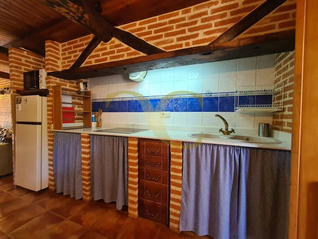 Cuina de Casa o xalet en venda en Peñamellera Alta amb Calefacció, Jardí privat i Terrassa