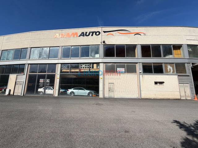 Nave industrial en Alquiler en Poligono Isuses en Arama