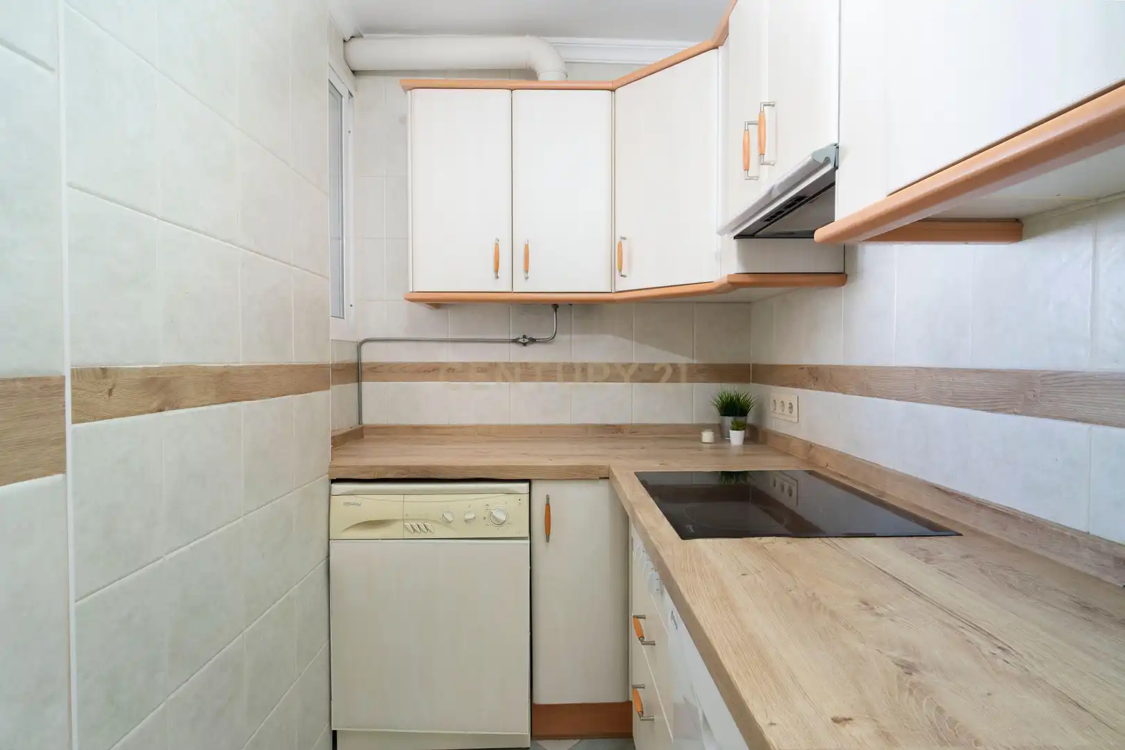 Küche von Wohnung zum Verkauf in Marbella mit Balkon und Alarm