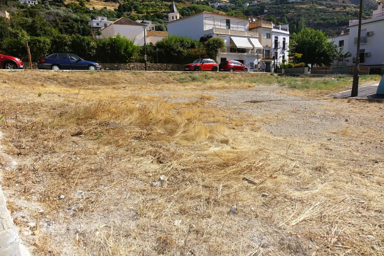 Terreno industrial en venta en Carataunas