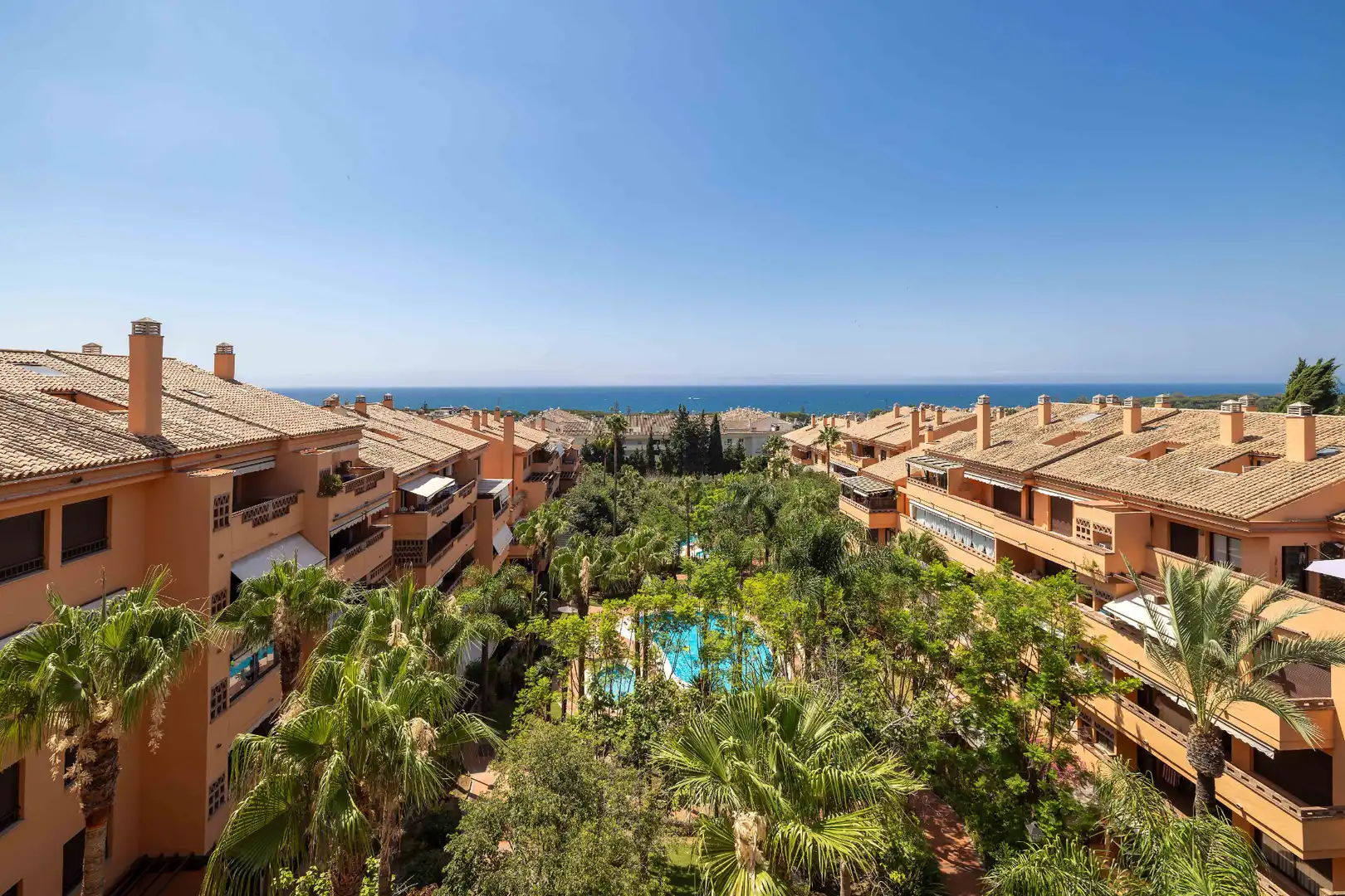 Exterior view of Flat for sale in Marbella  with Air Conditioner, Heating and Terrace