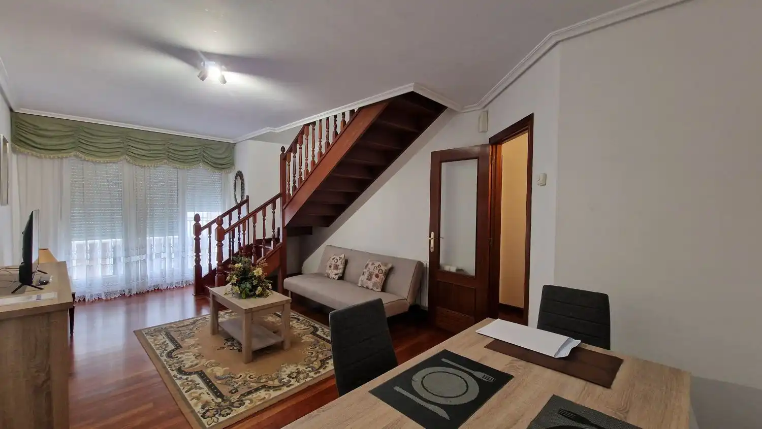 Living room of Flat for rent in Torrelavega   with Heating, Terrace and Furnished