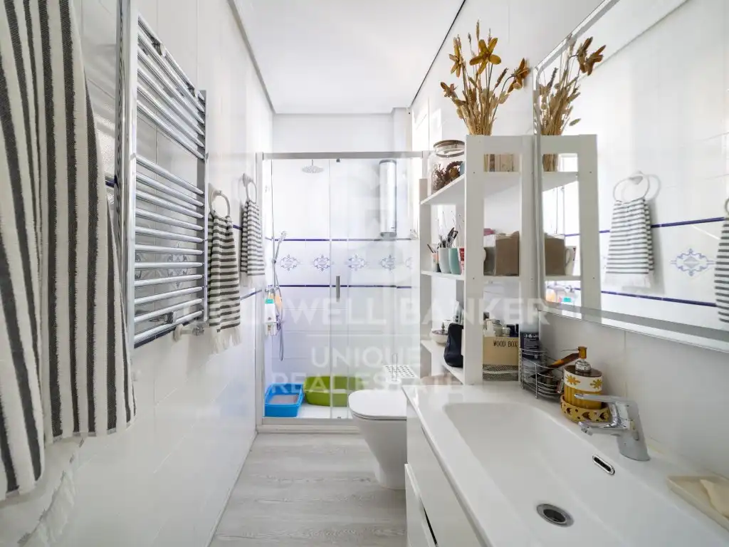 Baño de Ático en venta en Madrid con Aire acondicionado, Calefacción y Amueblado