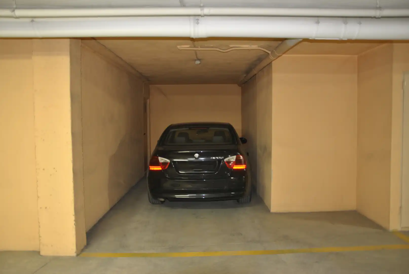 Parking de Piso de alquiler en Plasencia con Aire acondicionado, Calefacción y Jardín privado