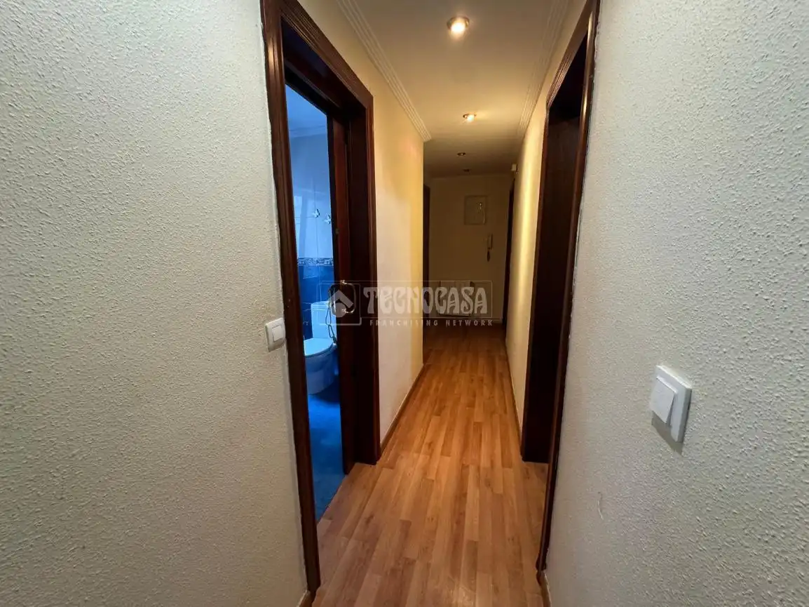 Wohnung zum Verkauf in Palencia mit Heizung, Parkett und Abstellraum