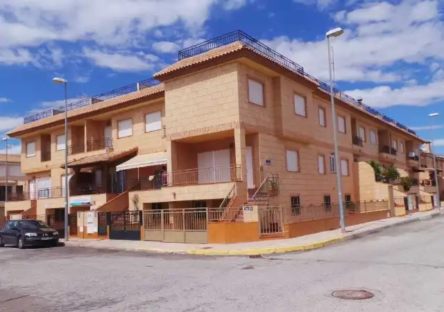 Vista exterior de Piso en venta en Catral