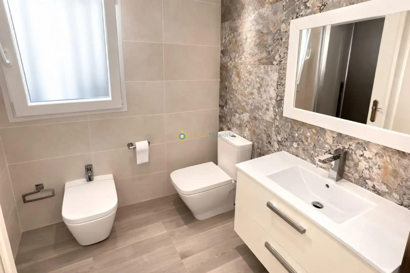 Bany de Casa o xalet en venda en Miramar amb Aire condicionat, Jardí privat i Terrassa