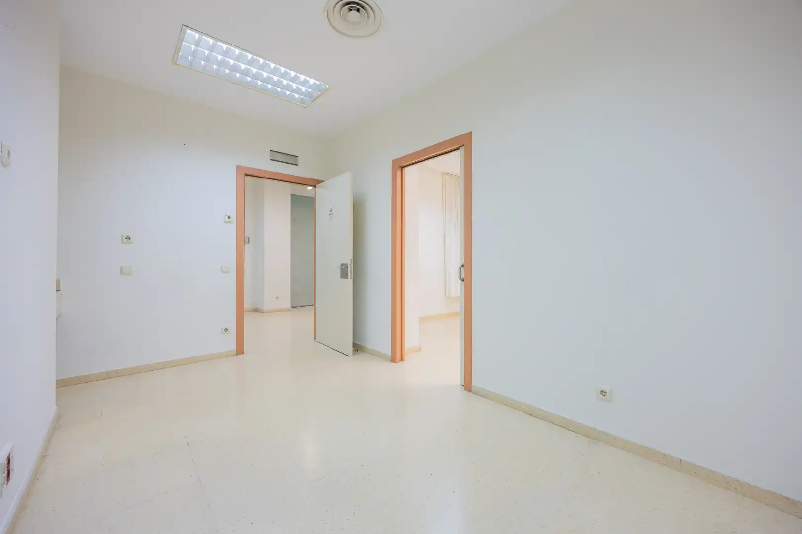 Local comercial en alquiler en Sabino Arana Etorbidea 49, imagen 9