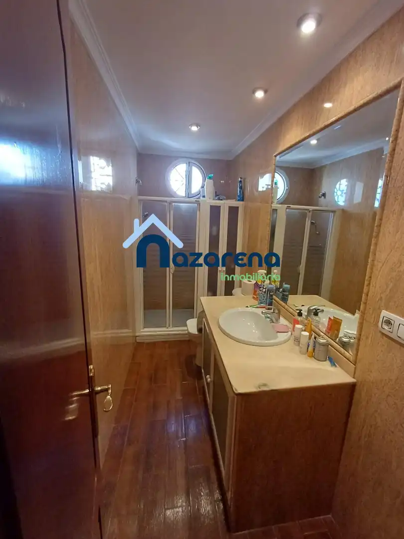 Bathroom of Houses for sale in Sevilla  with Storage room and Balcony
