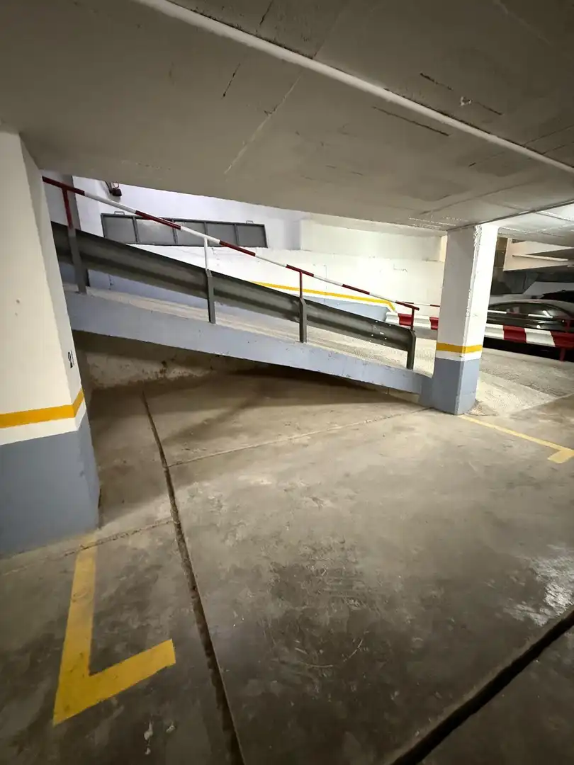 Einzelparkplatz zum Verkauf in Calle de Lleida, imagen 6
