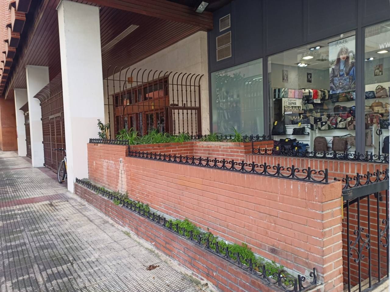 Exterior view of Garage for sale in Bilbao 