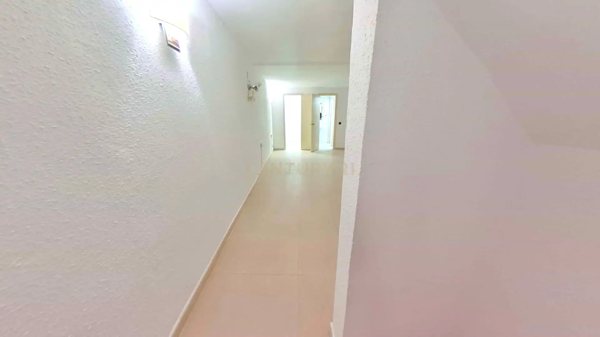 Local en venda a Mestre Vilarrubla, 26, Corbera de Llobregat