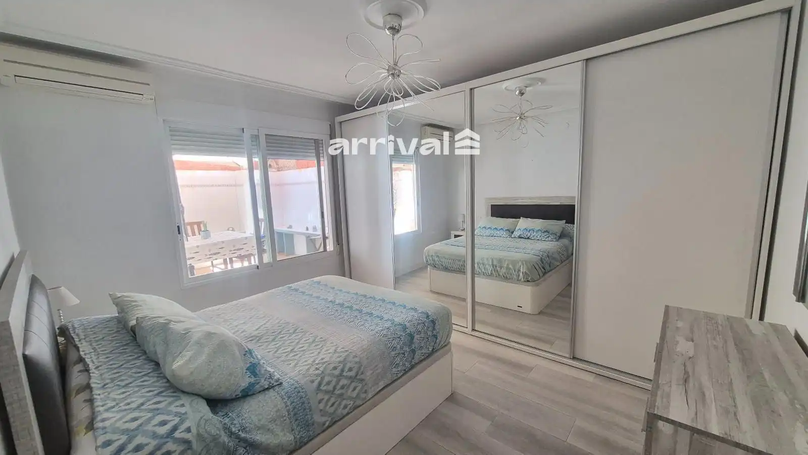 Schlafzimmer von Wohnung zur Miete in Valencia mit Klimaanlage, Heizung und Terrasse