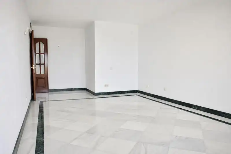 Flat for rent in Estepona  with Air Conditioner, Heating and Terrace