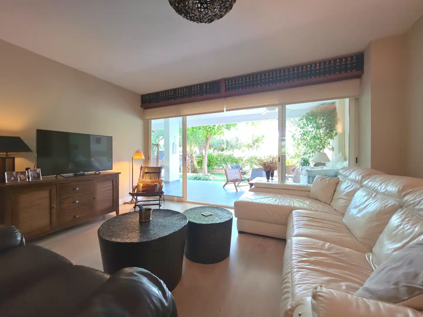Sala d'estar de Planta baixa en venda en Alicante / Alacant amb Aire condicionat, Calefacció i Jardí privat