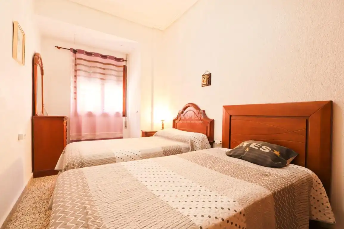 Habitación de Piso en venta en Sagunto / Sagunt con Aire acondicionado y Amueblado