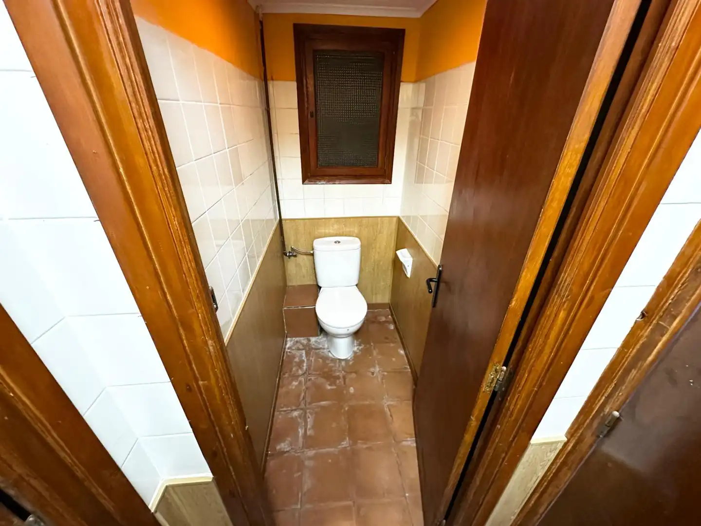 Badezimmer von Geschaftsraum zum Verkauf in Castellbell i el Vilar