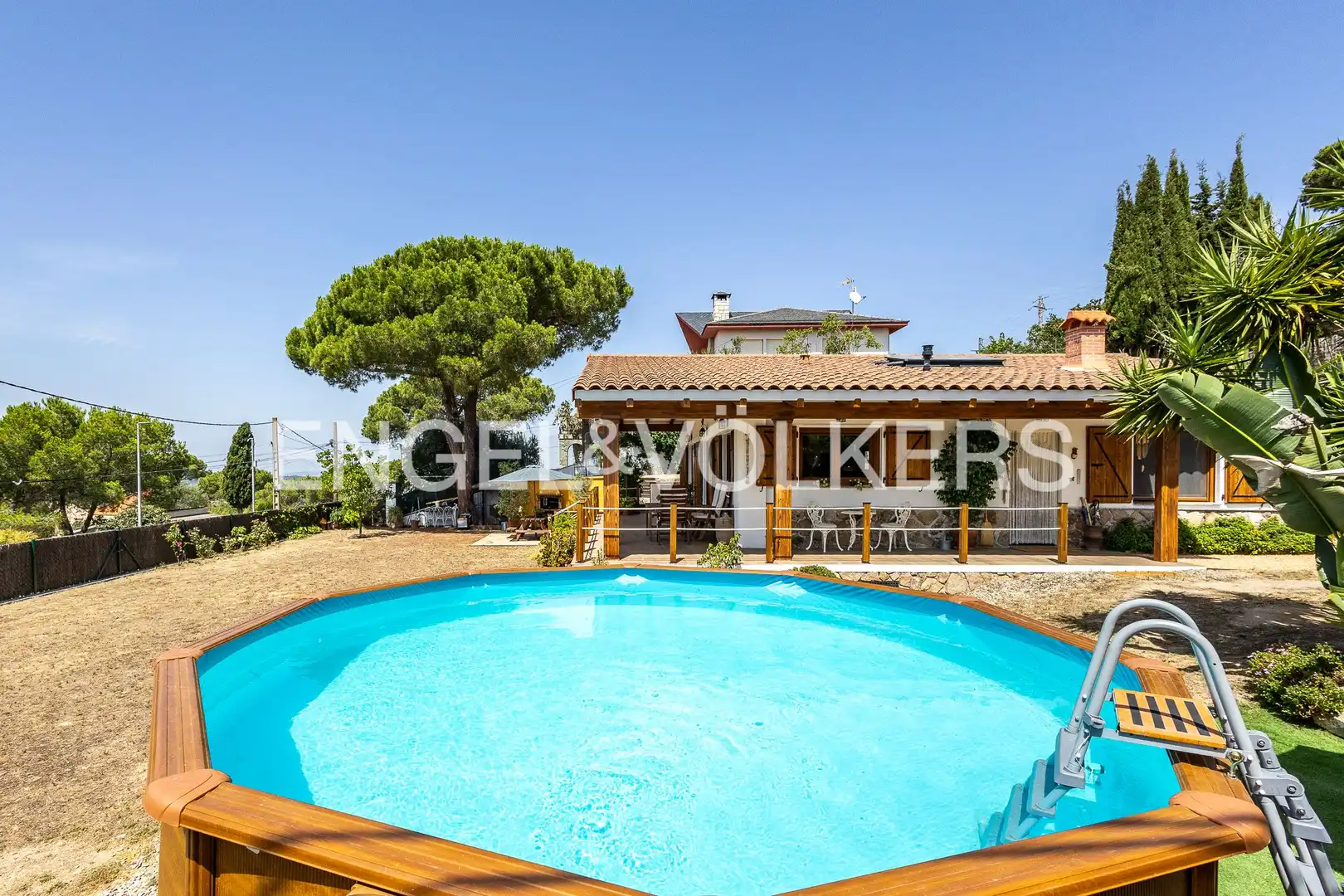 Piscina de Casa o chalet en venta en Vilanova del Vallès con Aire acondicionado, Calefacción y Jardín privado