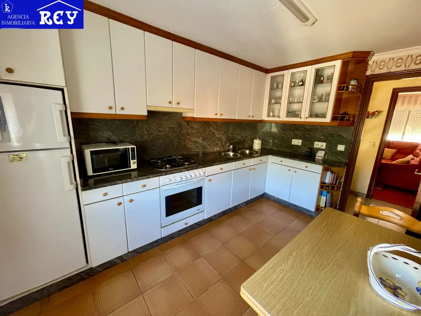 Kitchen of Detached homes for sale in Santiago de Compostela   with Private garden