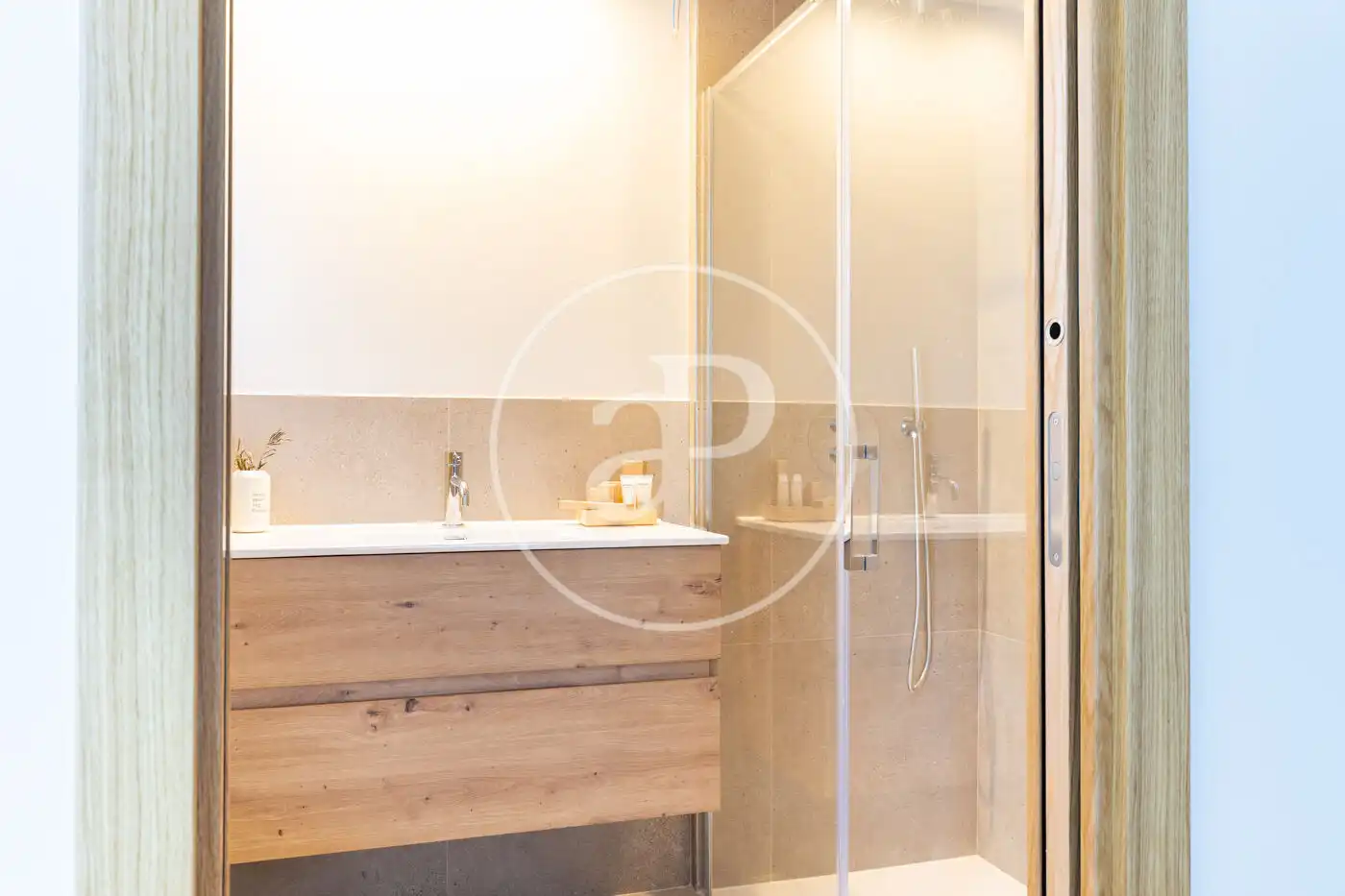 Badezimmer von Wohnung zum Verkauf in Sant Cugat del Vallès mit Klimaanlage, Heizung und Privatgarten