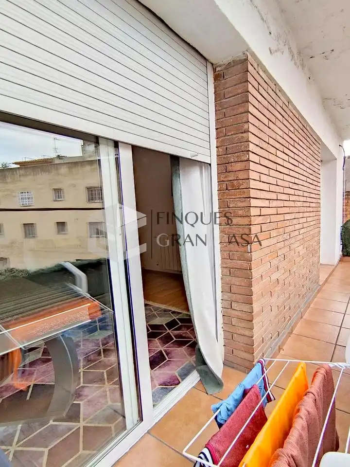 Außenansicht von Wohnung zum Verkauf in Canovelles mit Heizung, Parkett und Balkon